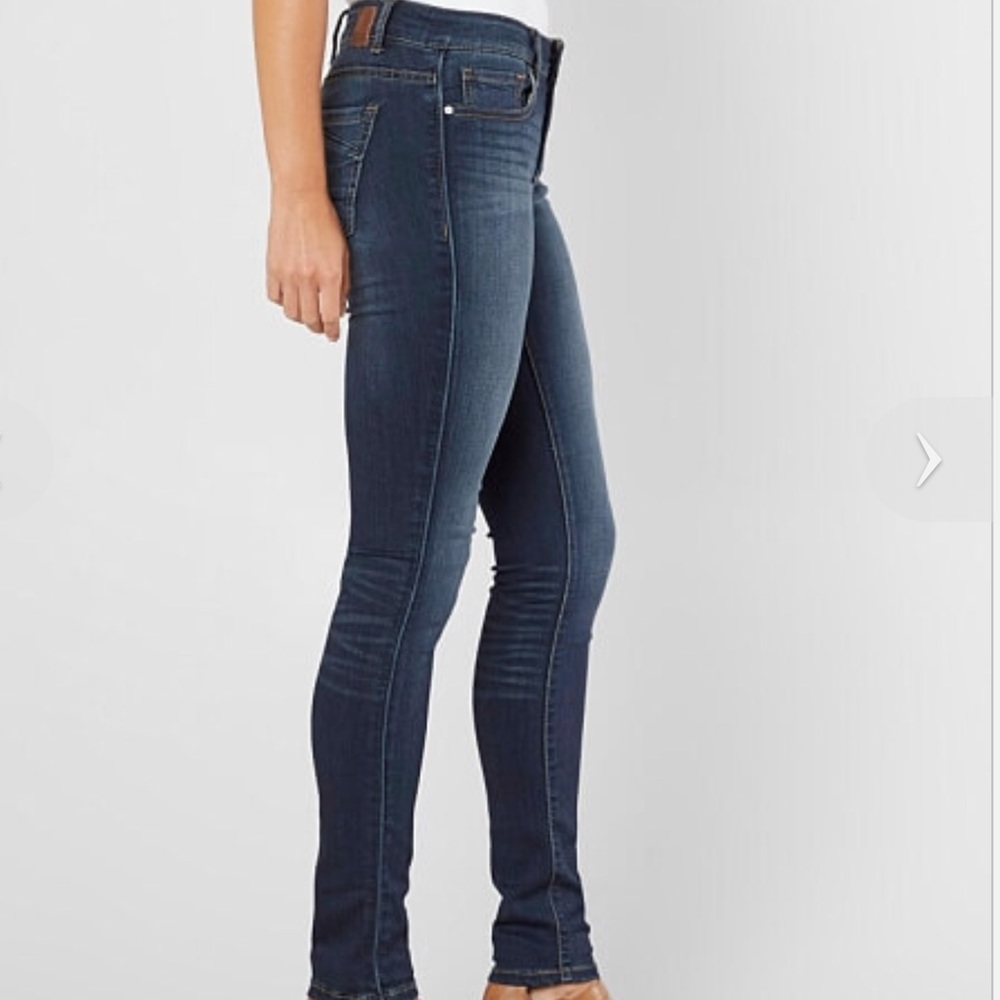 BKE Payton’s with piping detail on the side